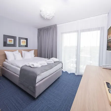 فندق Baltivia Sea 4*